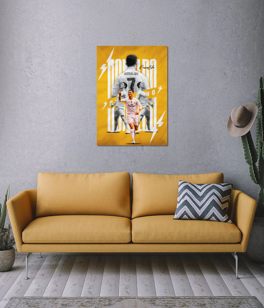 Cristiano Ronaldo – Golden Glory Wall Poster - Everanta