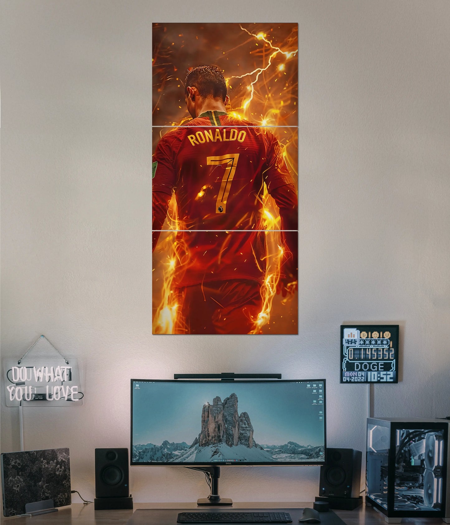 Fire & Glory - Cristiano Ronaldo Split Poster - Everanta